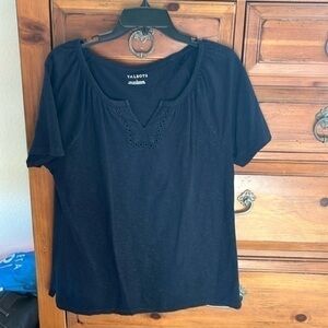 Talbots Women’s Black Tee Size Large EUC